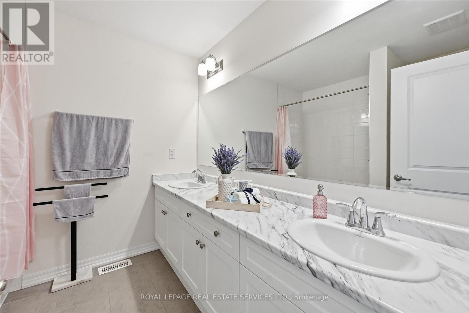 3300 Jacob Way, Oakville, Ontario  L6M 5J9 - Photo 35 - W12596800