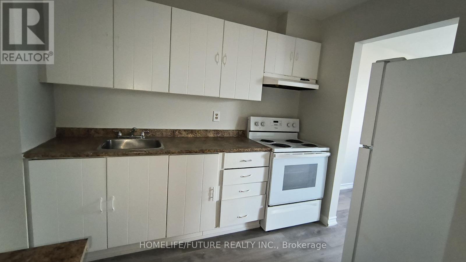 404 - 560 Bloor Street E, Oshawa, Ontario  L1H 3N2 - Photo 4 - E12531278