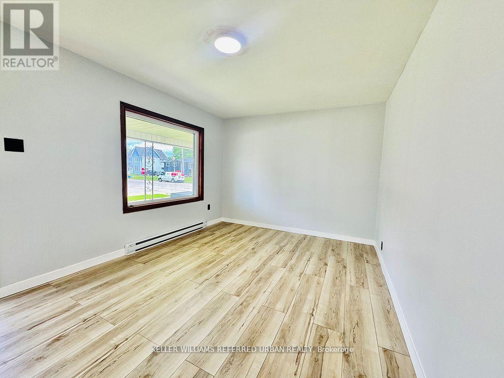 344 Fares Street, Port Colborne, Ontario  L3K 1X1 - Photo 9 - X12596776