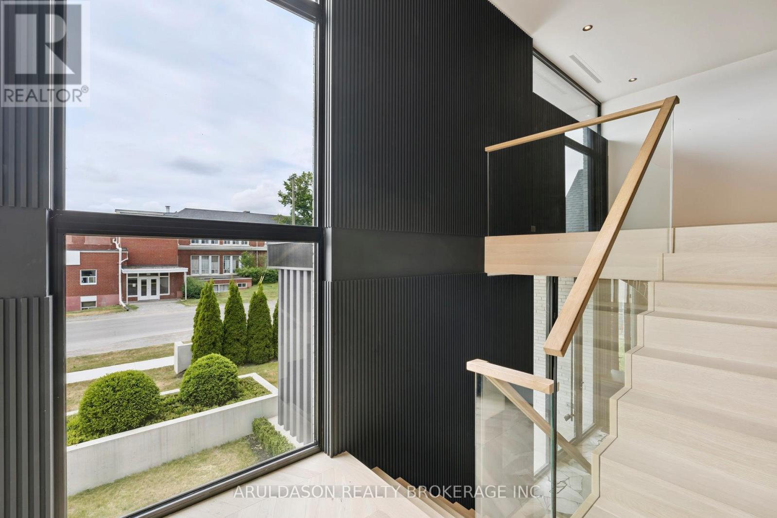 1135 Balfour Street, Pelham, Ontario  L0S 1C0 - Photo 33 - X12596816