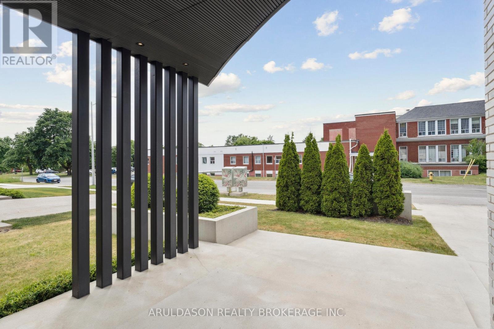 1135 Balfour Street, Pelham, Ontario  L0S 1C0 - Photo 4 - X12596816