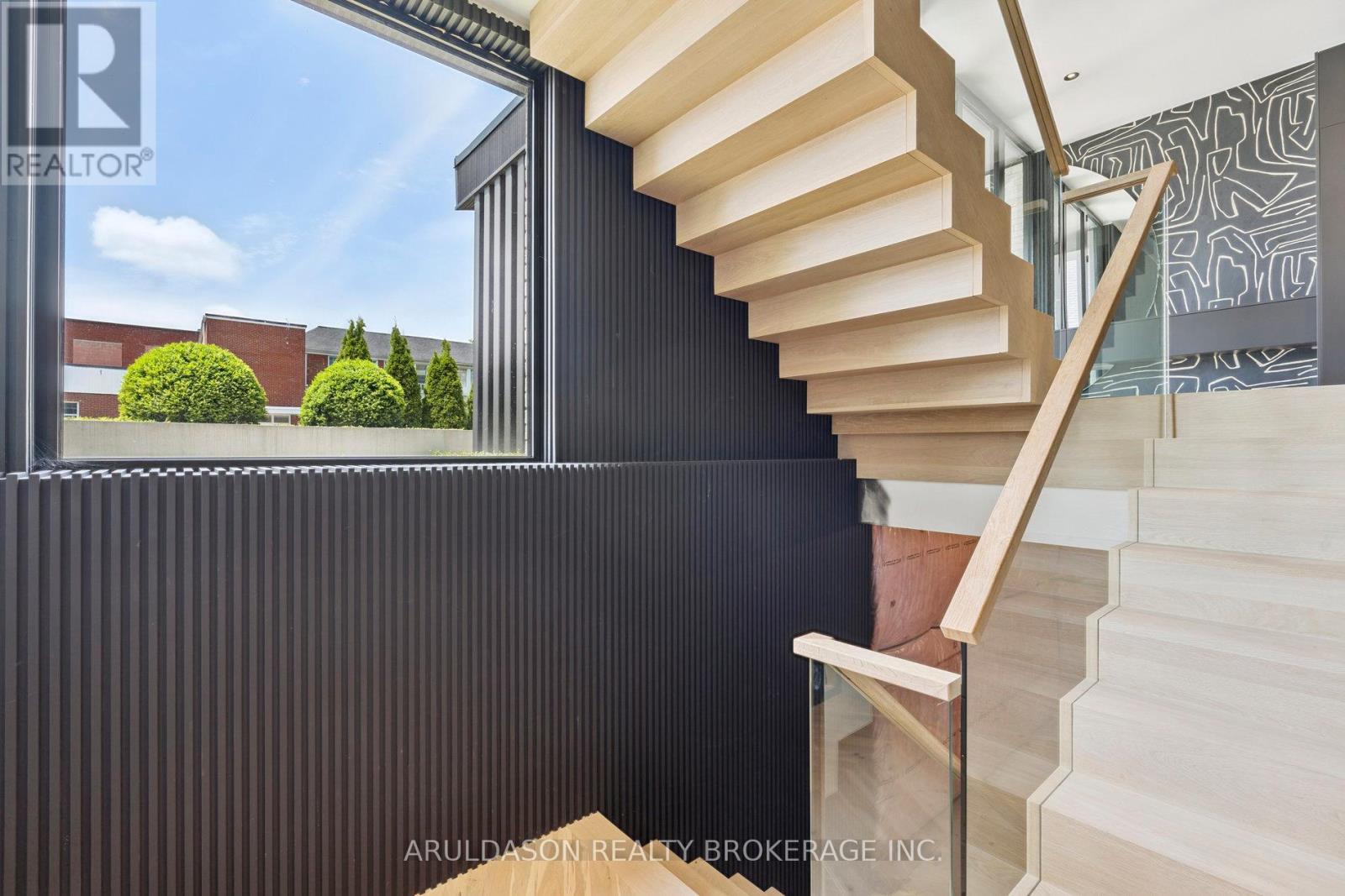 1135 Balfour Street, Pelham, Ontario  L0S 1C0 - Photo 5 - X12596816