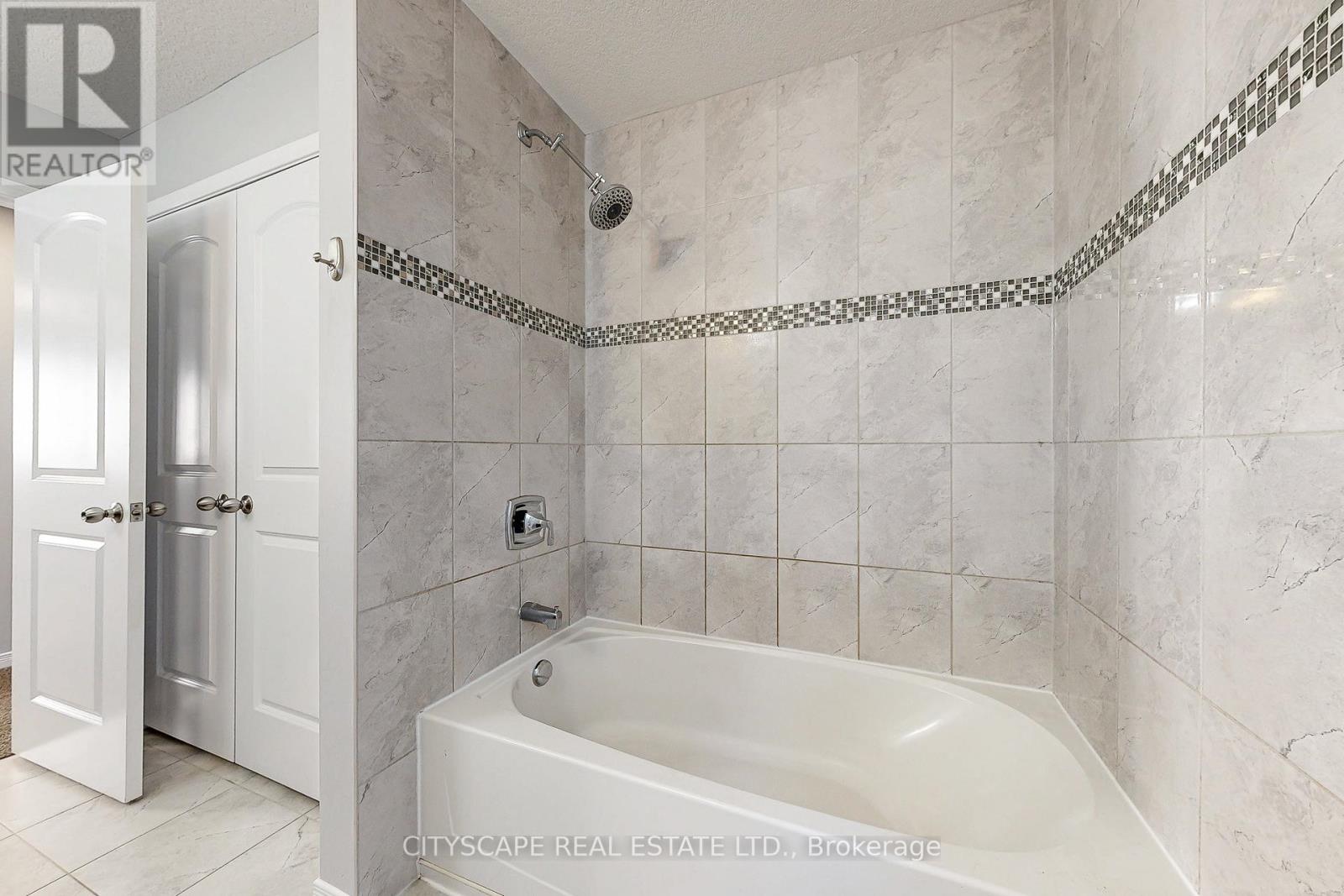 274 Buttonbush Street, Waterloo, Ontario  N2V 0B4 - Photo 25 - X12596832