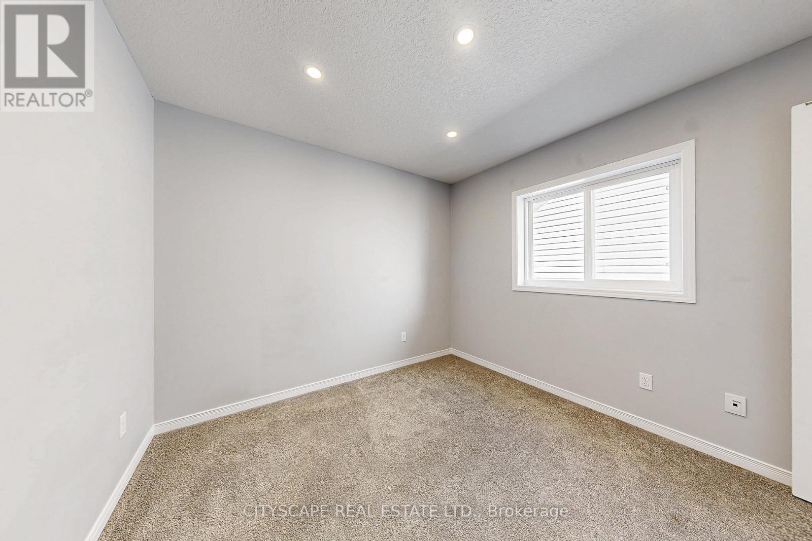 274 Buttonbush Street, Waterloo, Ontario  N2V 0B4 - Photo 26 - X12596832