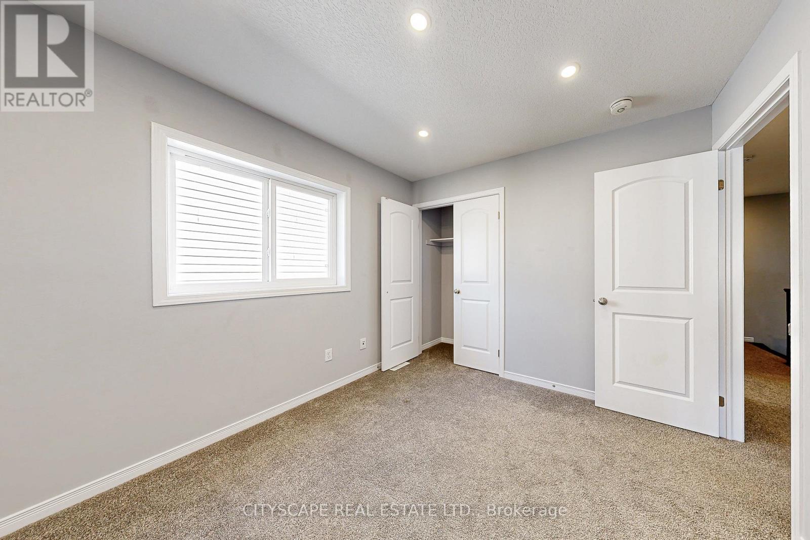 274 Buttonbush Street, Waterloo, Ontario  N2V 0B4 - Photo 28 - X12596832