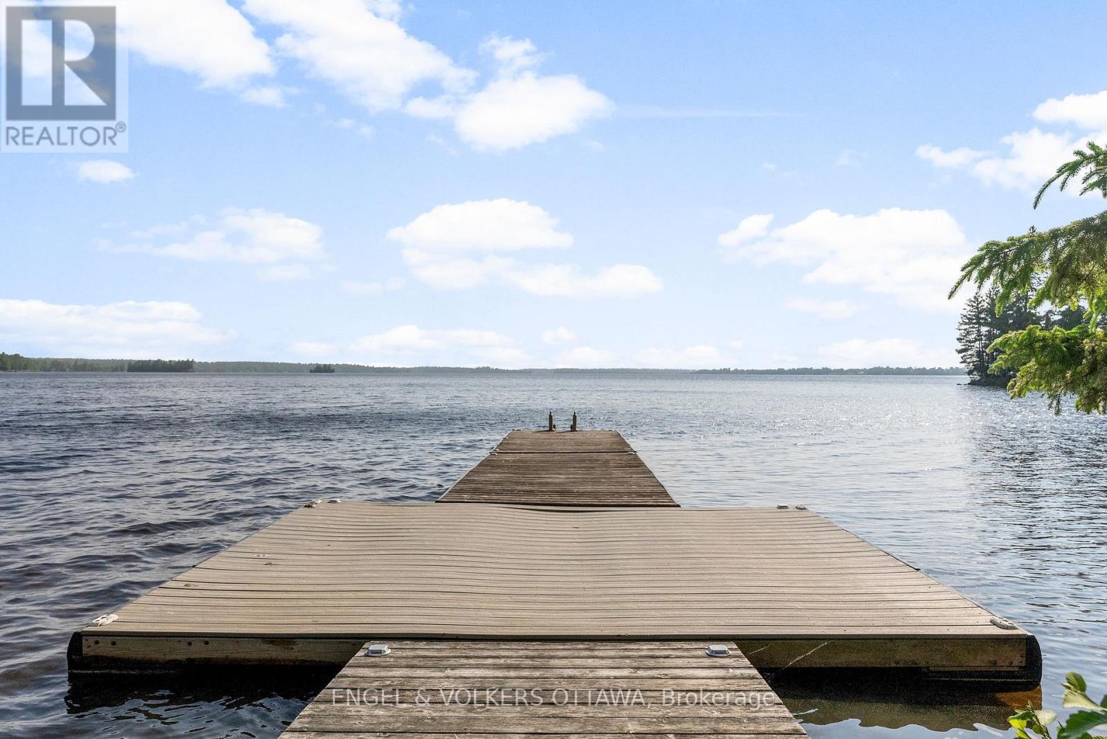 541 Morglan Lane, Greater Madawaska, Ontario  K0J 1H0 - Photo 12 - X12230603