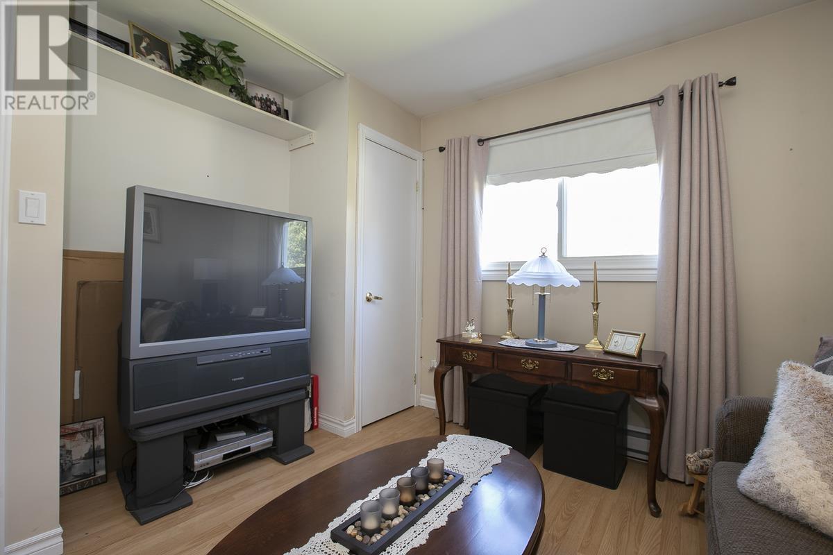 33 Breton Rd, Sault Ste. Marie, Ontario P6B 5S9 - Photo 29 - SM252726