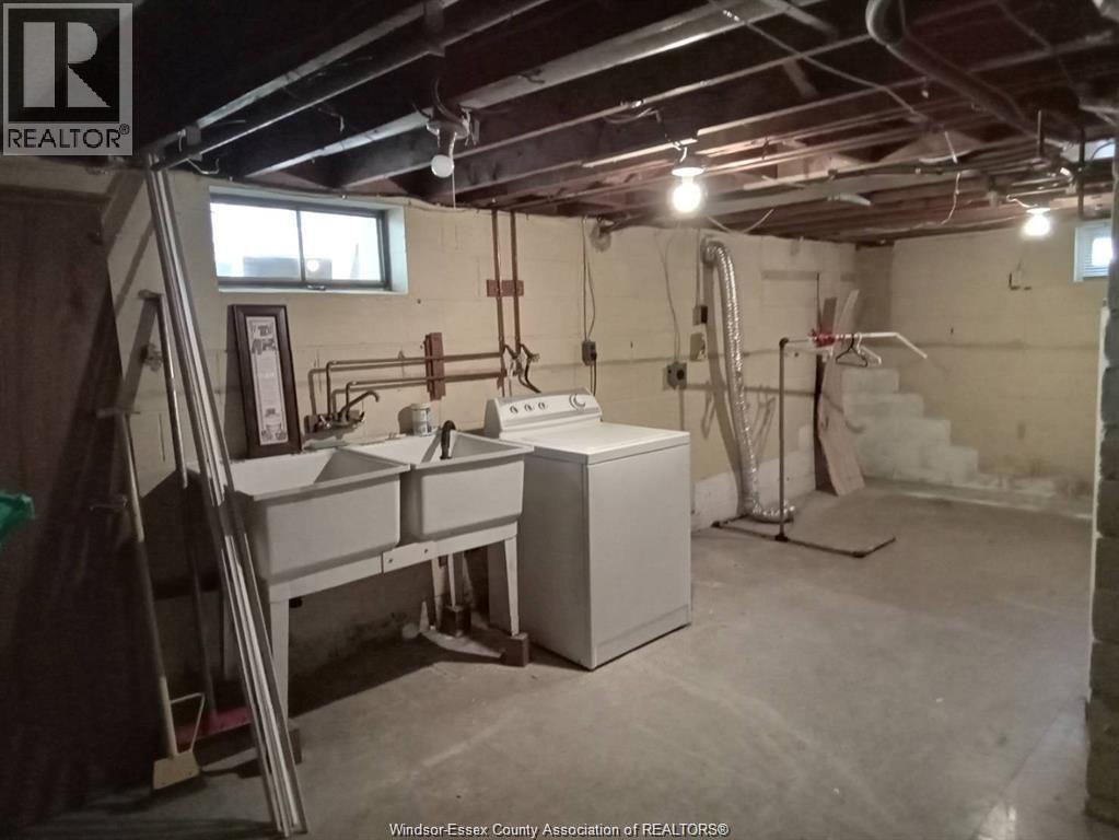 3277 Dominion, Windsor, Ontario N9E 2N6 - Photo 4 - 25030935