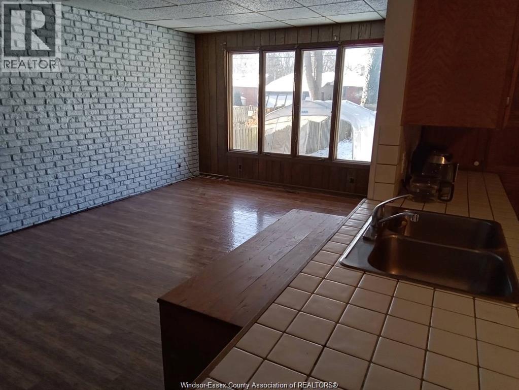 3277 Dominion, Windsor, Ontario N9E 2N6 - Photo 9 - 25030935