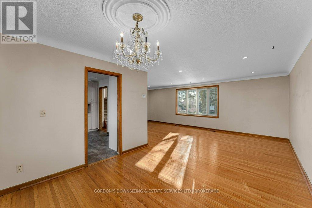 987 Mayfair Crescent, Kingston, Ontario  K7M 5S5 - Photo 11 - X12597060