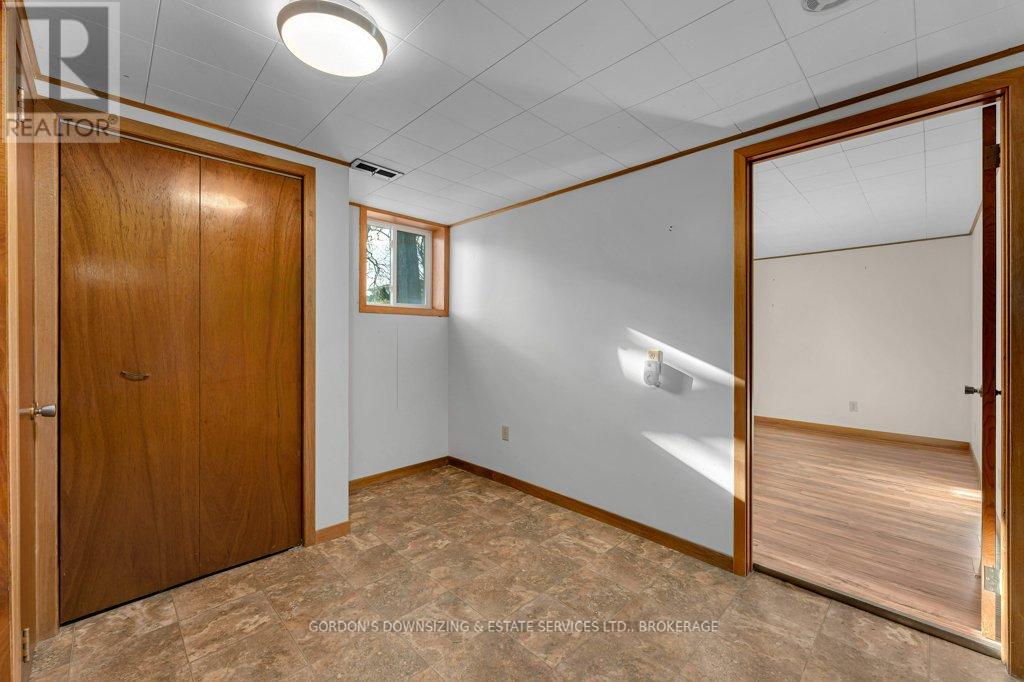 987 Mayfair Crescent, Kingston, Ontario  K7M 5S5 - Photo 30 - X12597060