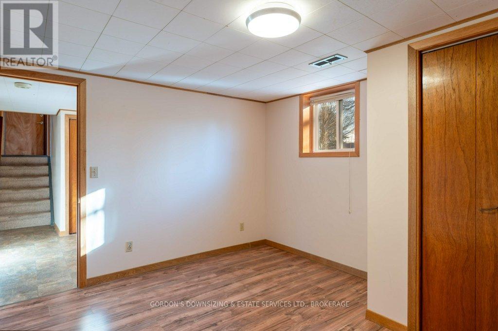 987 Mayfair Crescent, Kingston, Ontario  K7M 5S5 - Photo 38 - X12597060