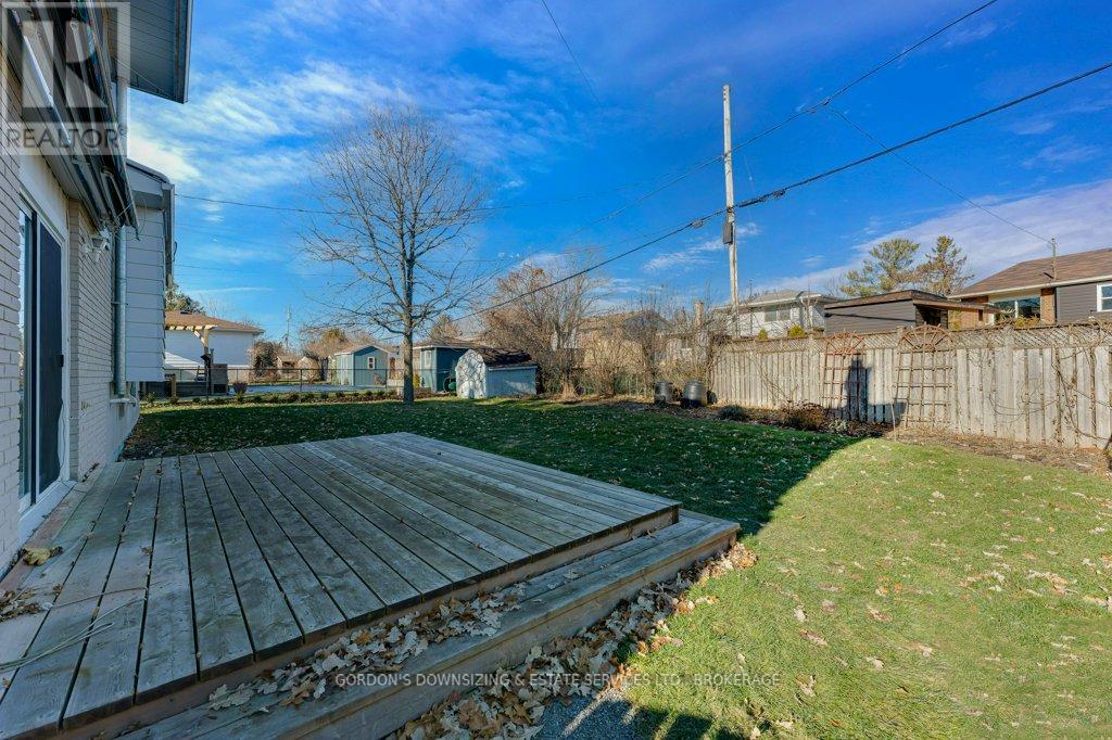 987 Mayfair Crescent, Kingston, Ontario  K7M 5S5 - Photo 44 - X12597060