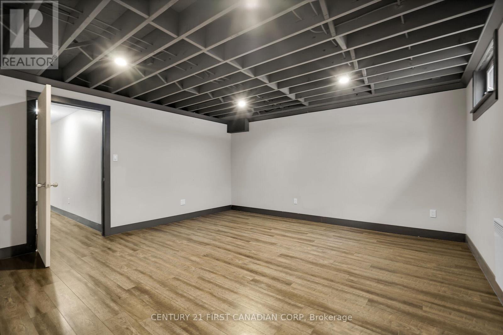 18 - 1138 Kipps Lane E, London East, Ontario  N5Y 5K6 - Photo 31 - X12596854