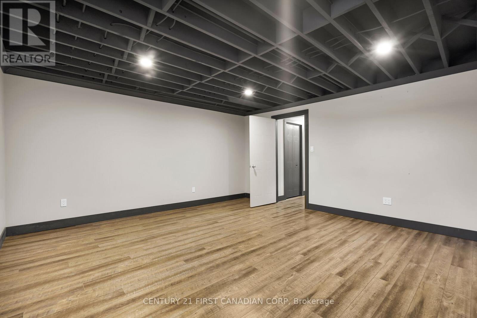 18 - 1138 Kipps Lane E, London East, Ontario  N5Y 5K6 - Photo 32 - X12596854