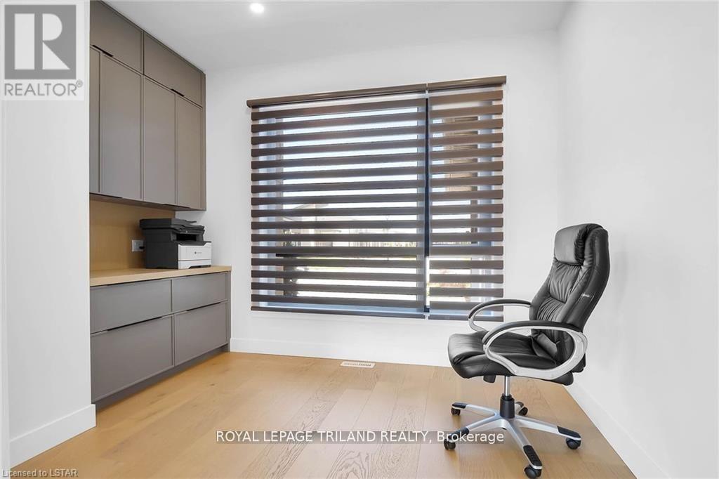 7353 Silver Creek Circle, London South, Ontario  N6P 1H6 - Photo 14 - X12596878