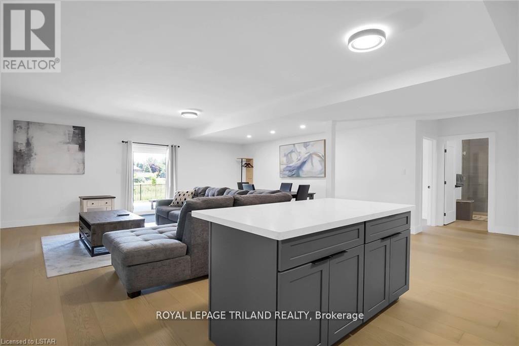 7353 Silver Creek Circle, London South, Ontario  N6P 1H6 - Photo 31 - X12596878