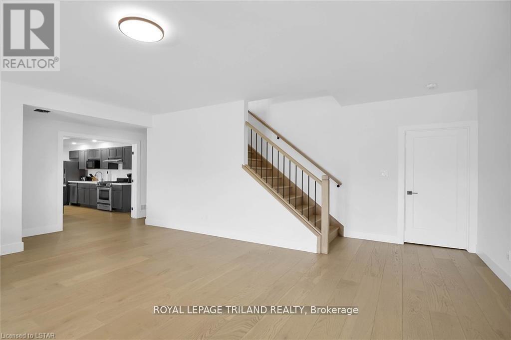 7353 Silver Creek Circle, London South, Ontario  N6P 1H6 - Photo 32 - X12596878