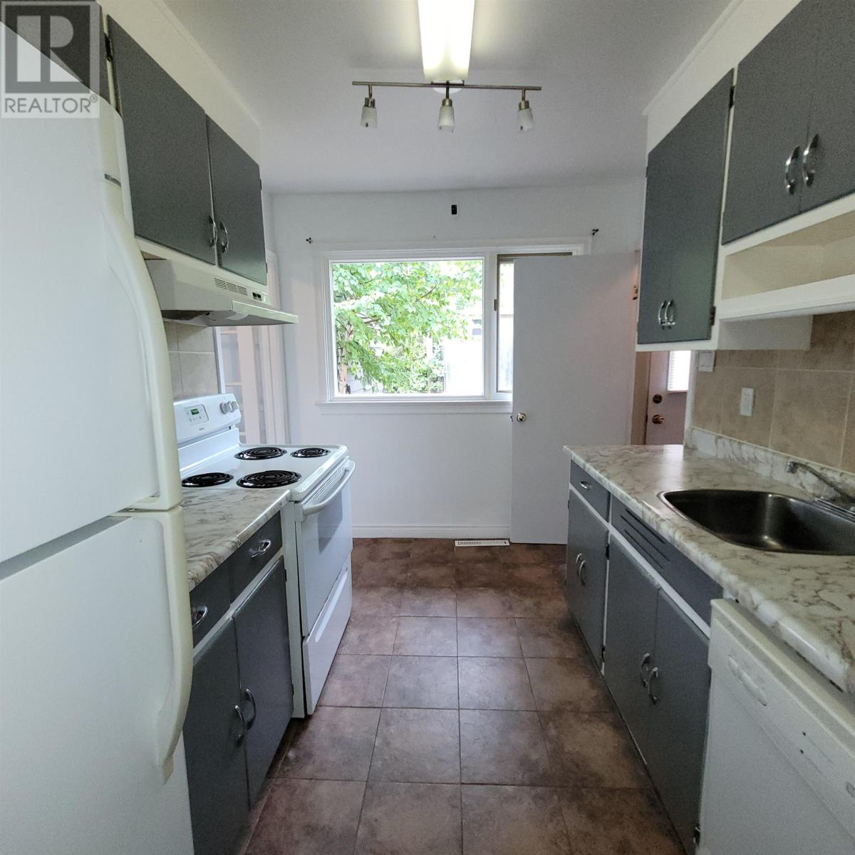 22 & 24 Mona Dr, Manitouwadge, Ontario  P0T 2C0 - Photo 6 - TB252830