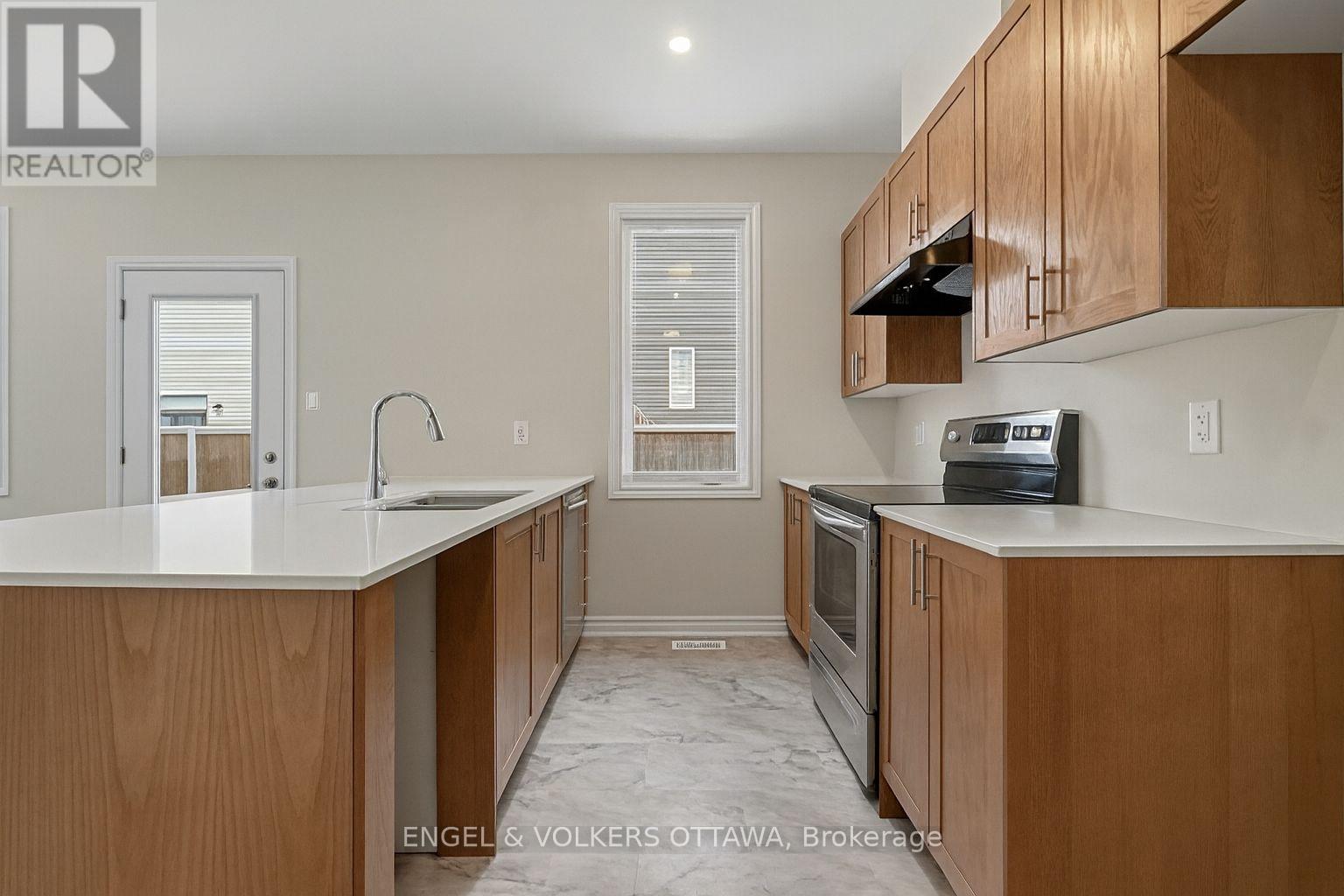 161 Ryan Reynolds Way, Ottawa, Ontario  K4A 5T7 - Photo 6 - X12596856