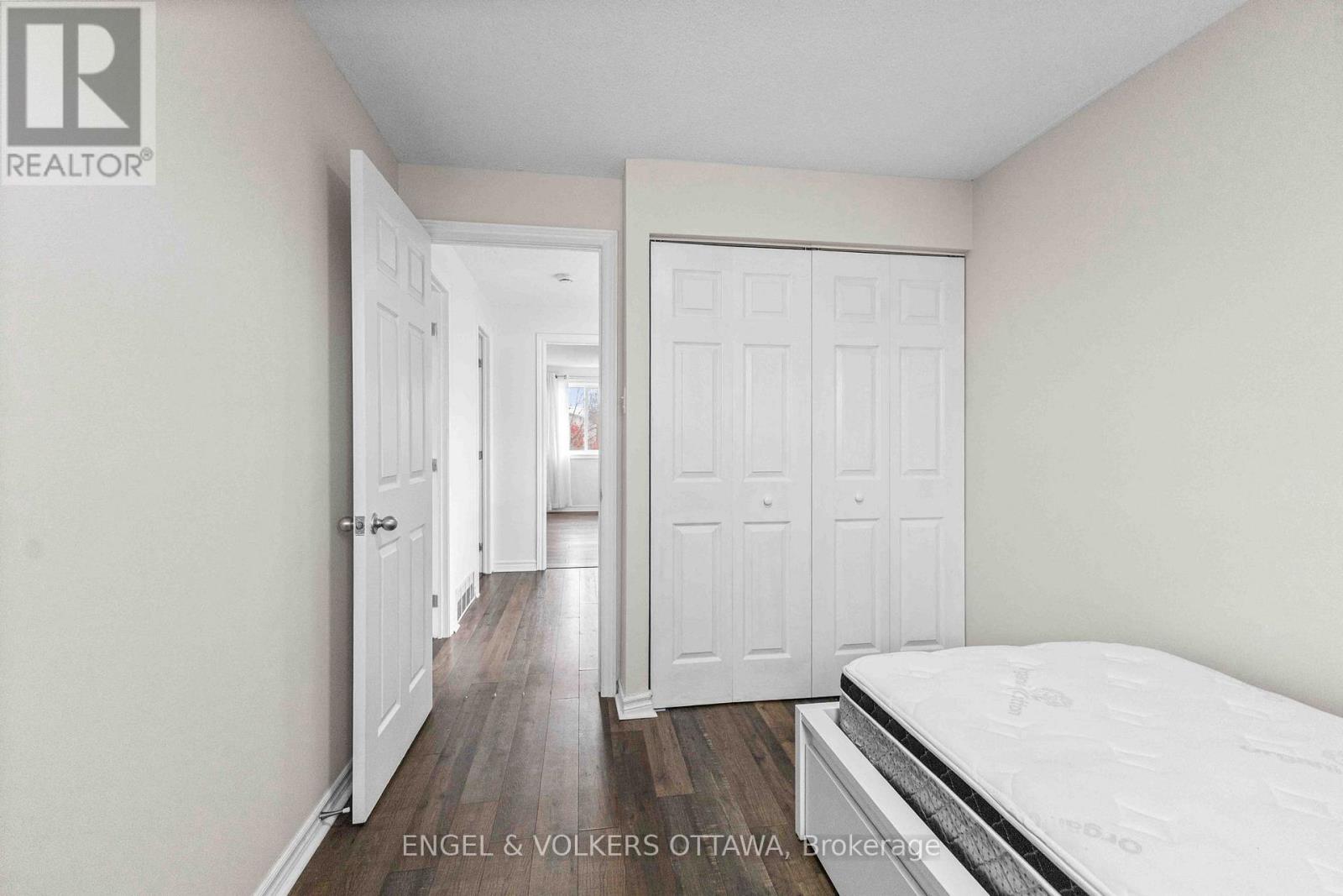 1 Berkshire Way, Ottawa, Ontario  K2J 2B1 - Photo 15 - X12596880