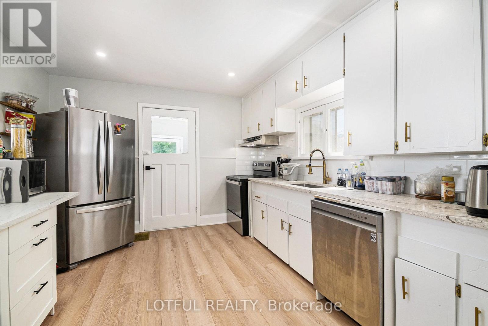 13 Pinehurst Avenue, Ottawa, Ontario  K1Y 1K2 - Photo 4 - X12596958