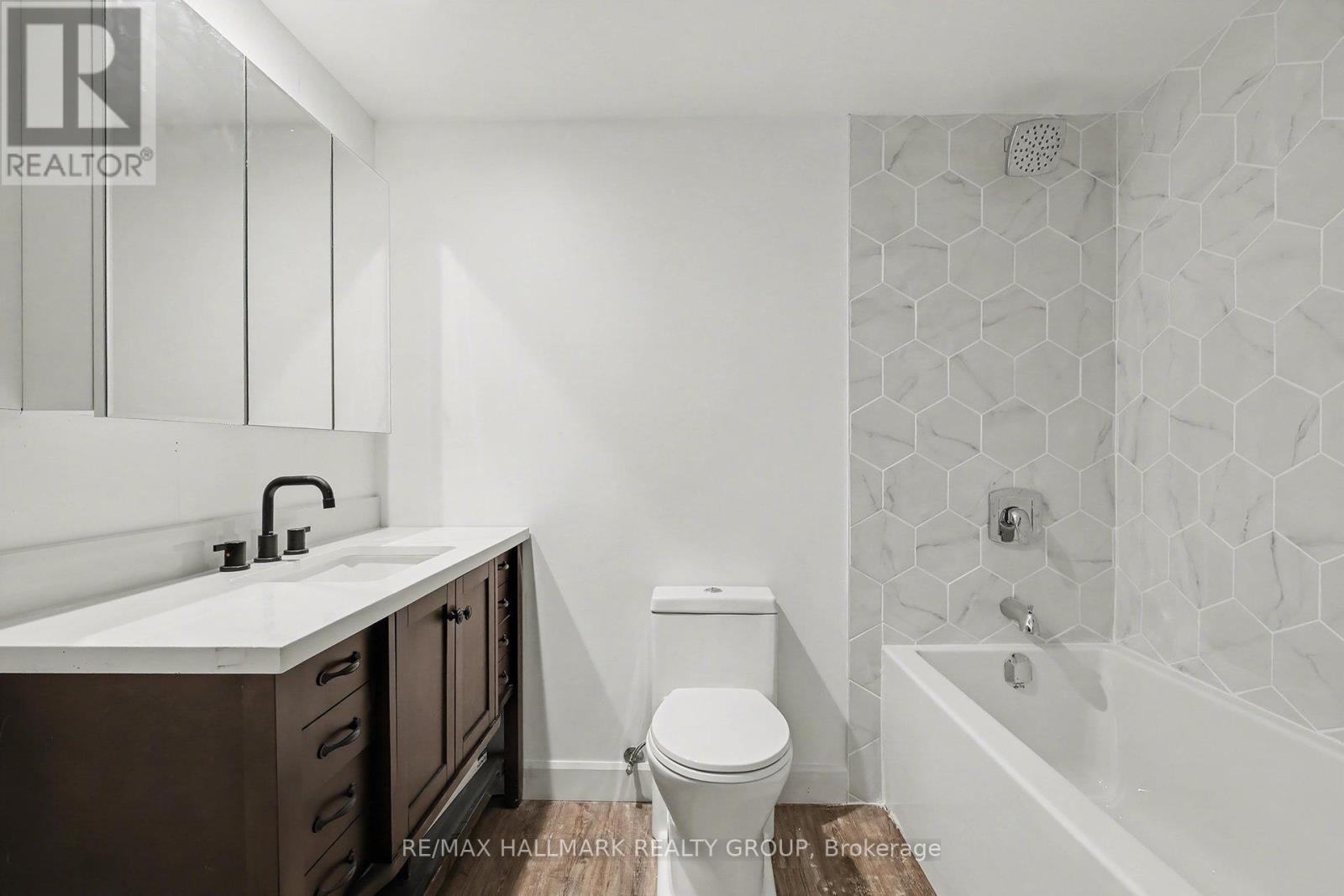 B - 1319 N Avenue, Ottawa, Ontario  K1G 0A7 - Photo 10 - X12596986