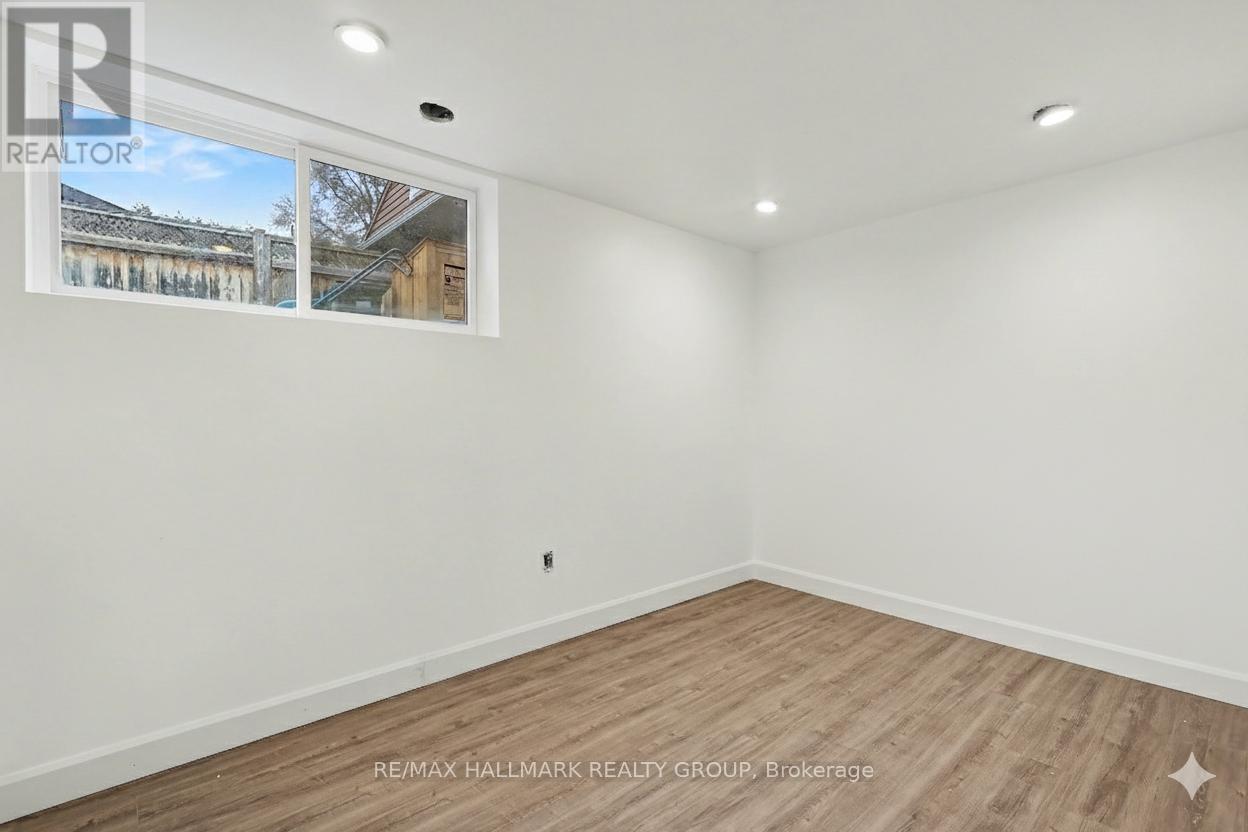 B - 1319 N Avenue, Ottawa, Ontario  K1G 0A7 - Photo 9 - X12596986