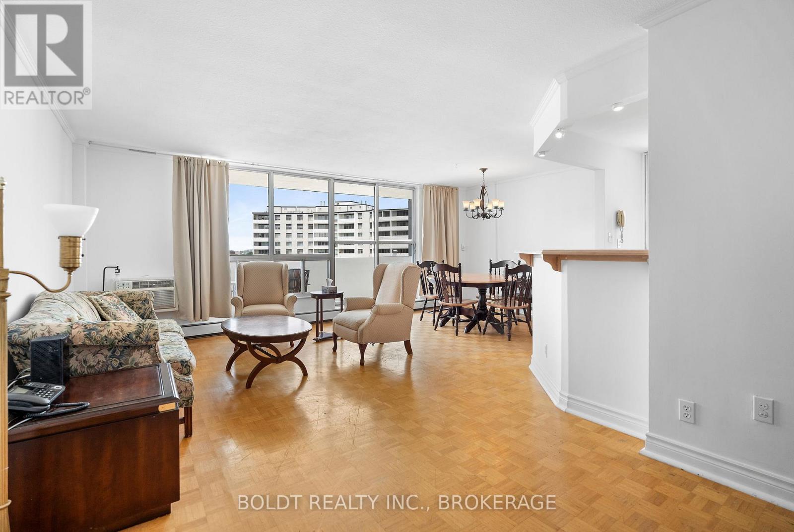 902 - 35 Towering Heights Boulevard, St. Catharines (Glendale/glenridge), Ontario  L2T 3G8 - Photo 4 - X12596886