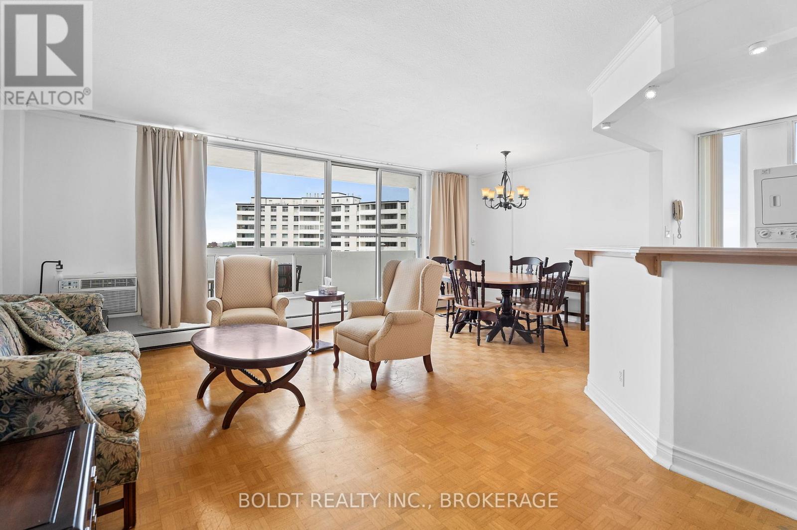 902 - 35 Towering Heights Boulevard, St. Catharines (Glendale/glenridge), Ontario  L2T 3G8 - Photo 5 - X12596886