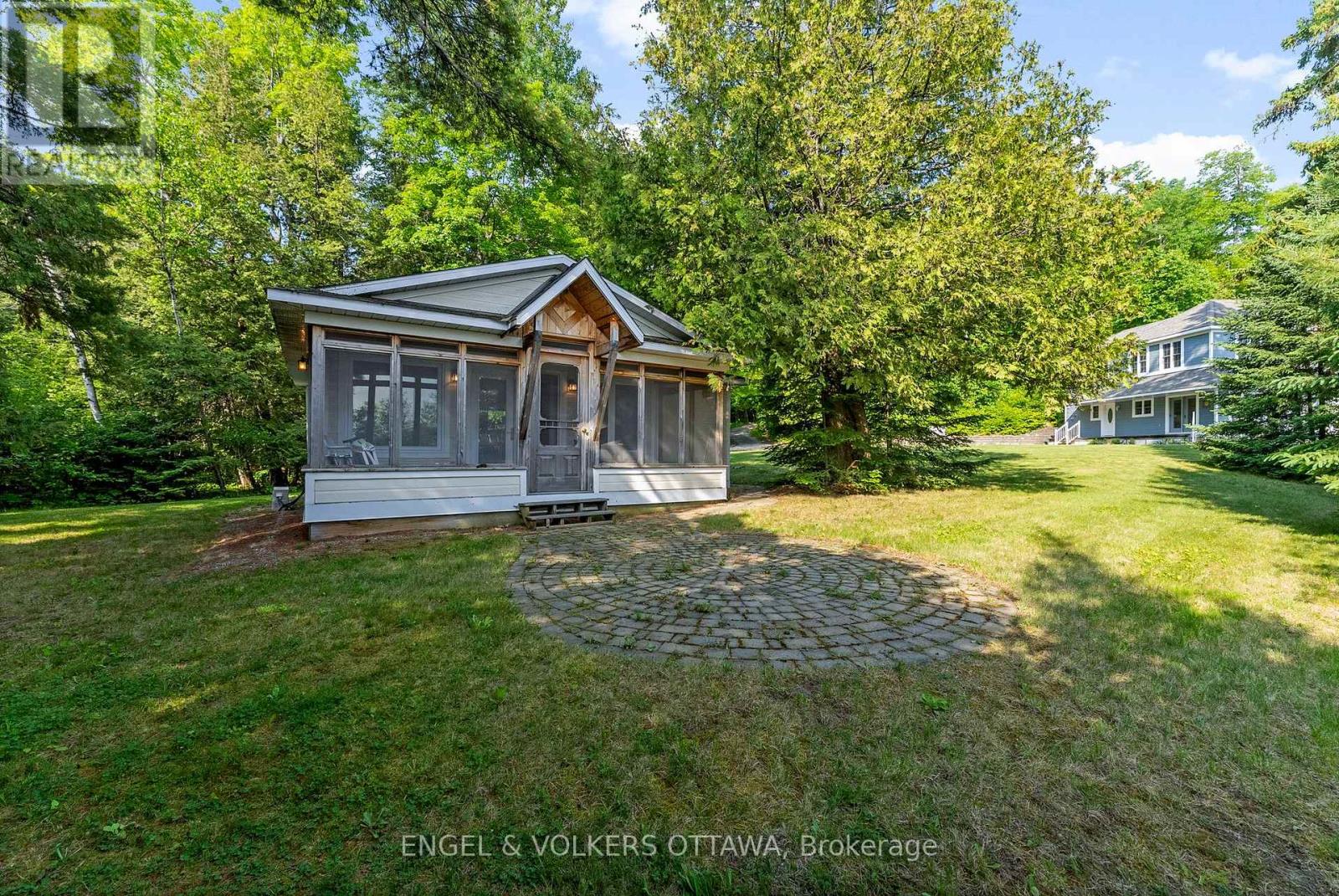 541 Morglan Lane, Greater Madawaska, Ontario  K0J 1H0 - Photo 35 - X12230603