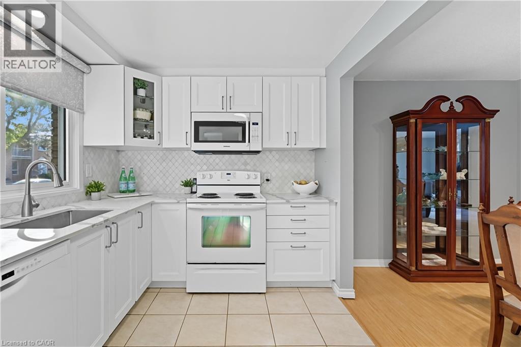 151 Gateshead Crescent Unit# 30, Stoney Creek, Ontario  L8G 3W1 - Photo 9 - 40768683