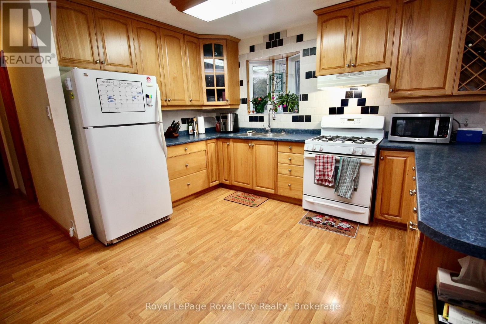 68 Zorra Drive, Northern Bruce Peninsula, Ontario  N0H 2R0 - Photo 15 - X12596944