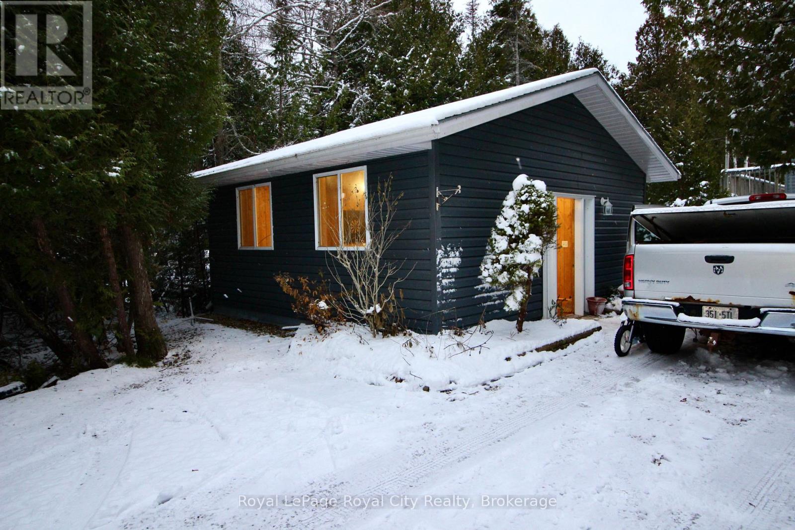 68 Zorra Drive, Northern Bruce Peninsula, Ontario  N0H 2R0 - Photo 32 - X12596944