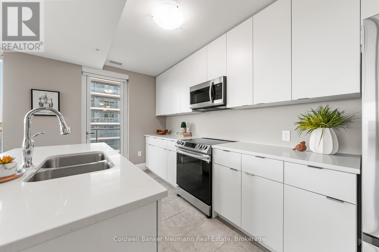 802 - 73 Arthur Street, Guelph, Ontario N1E 0S6 - Photo 12 - X12597048