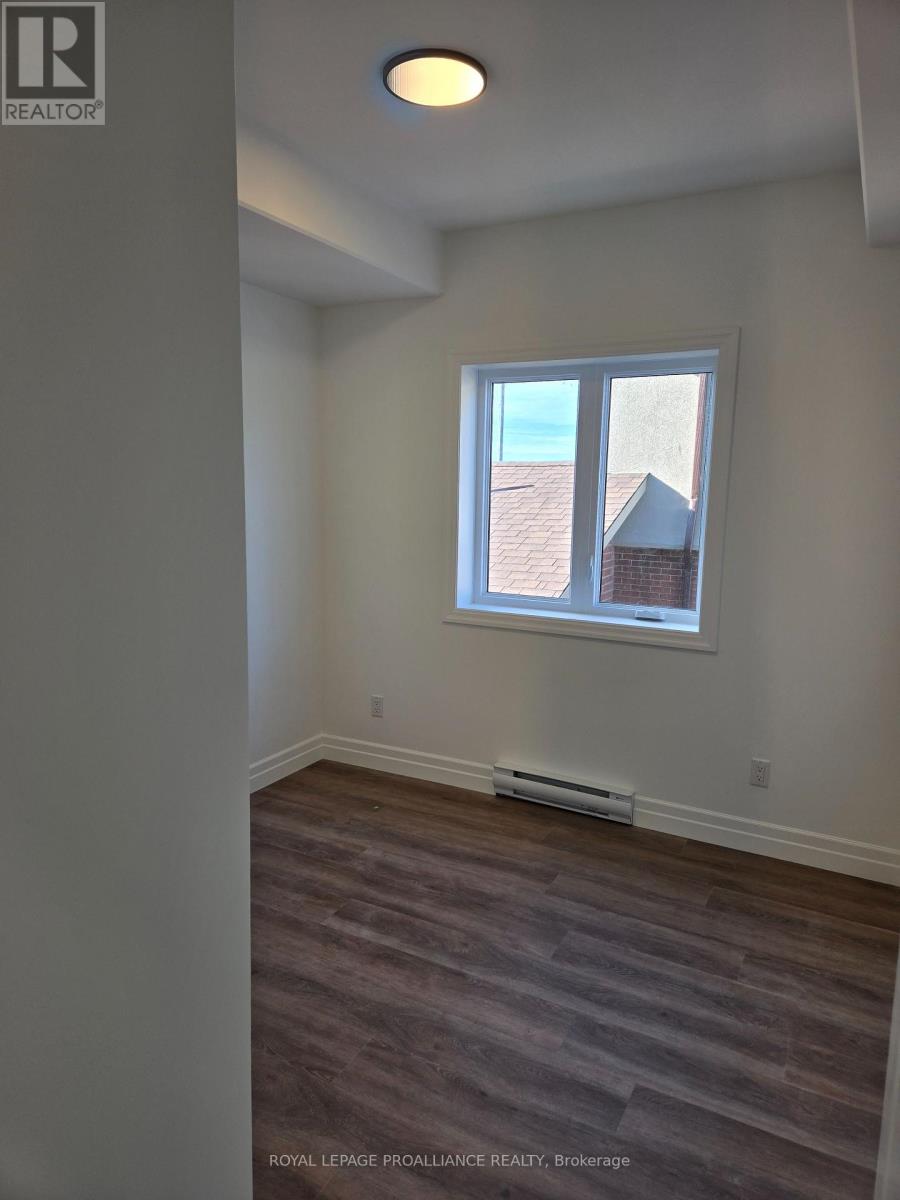 2 - 45 Heber Street, Quinte West, Ontario  K8V 1M8 - Photo 9 - X12597024