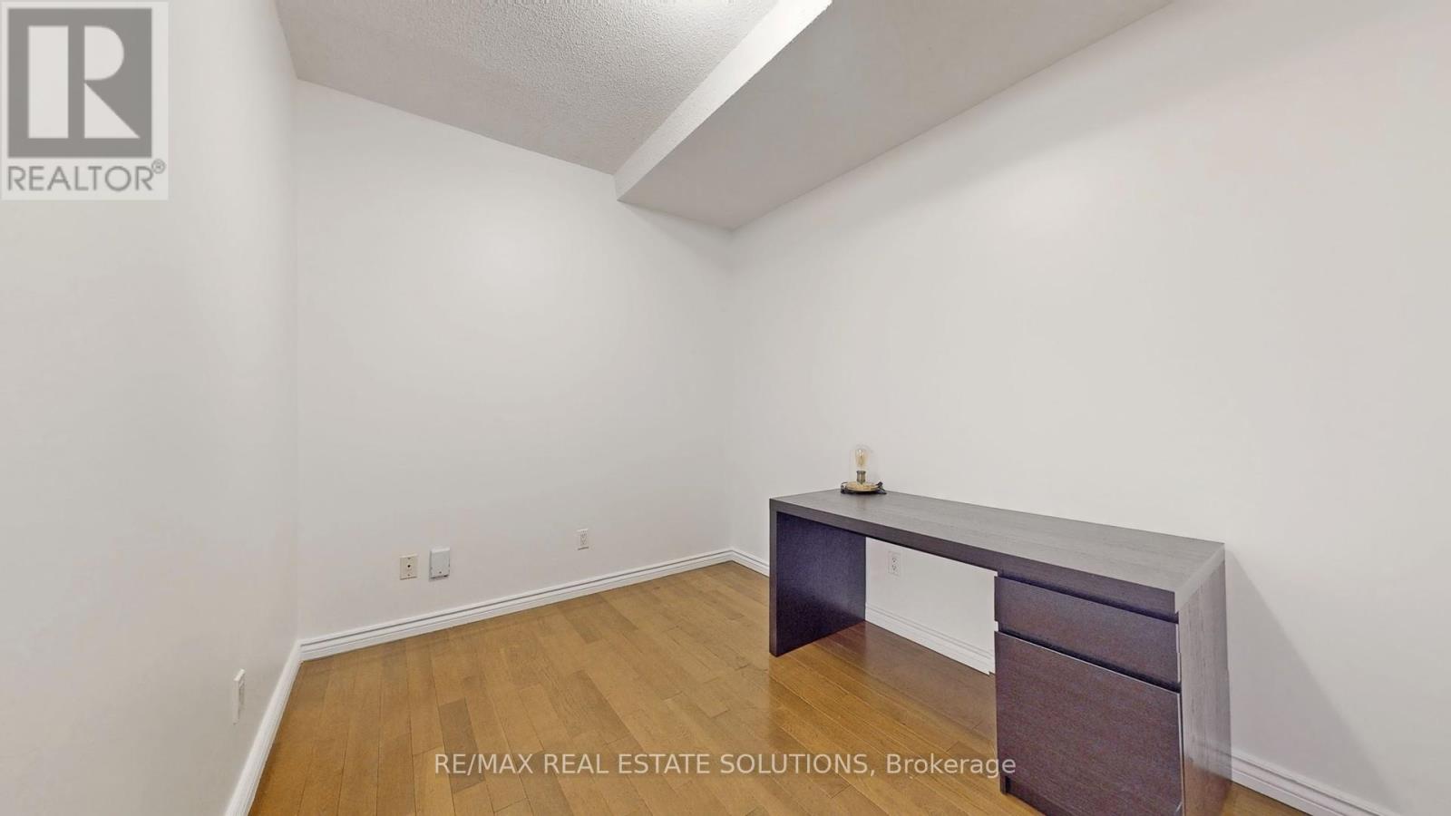 302 - 263 Wellington Street W, Toronto, Ontario  M5V 3E6 - Photo 15 - C12596846