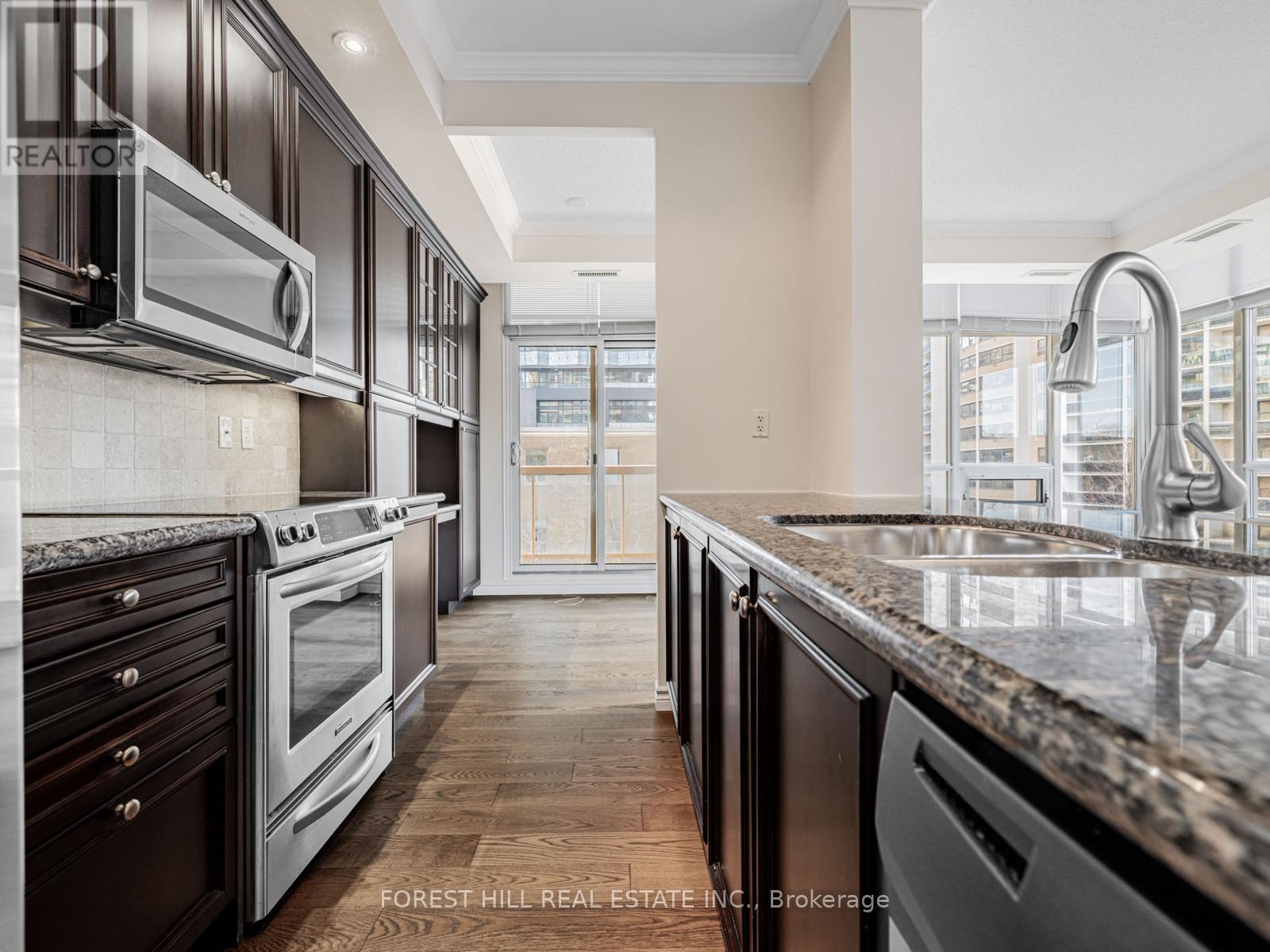 403 - 900 Mount Pleasant Road, Toronto, Ontario  M4P 3J9 - Photo 11 - C12596950