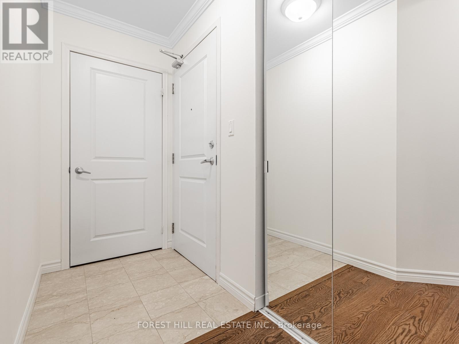 403 - 900 Mount Pleasant Road, Toronto, Ontario  M4P 3J9 - Photo 3 - C12596950