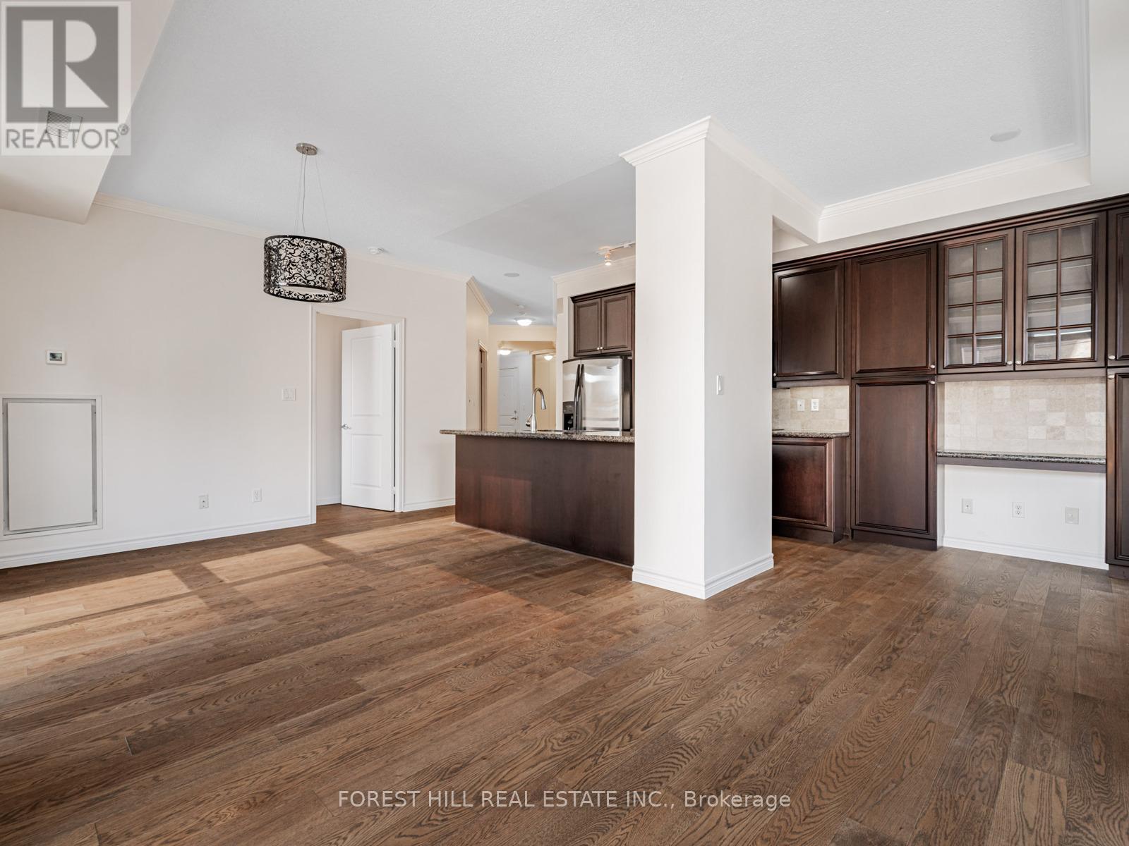 403 - 900 Mount Pleasant Road, Toronto, Ontario  M4P 3J9 - Photo 5 - C12596950