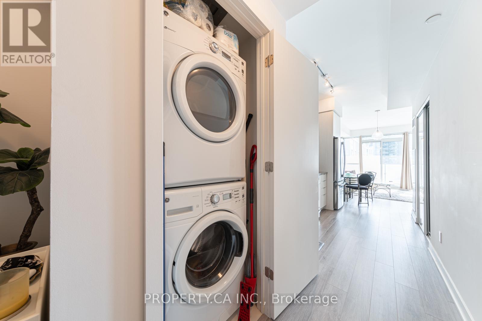 530 - 50 Bruyeres Mews, Toronto (Waterfront Communities), Ontario  M5V 0H8 - Photo 13 - C12596952