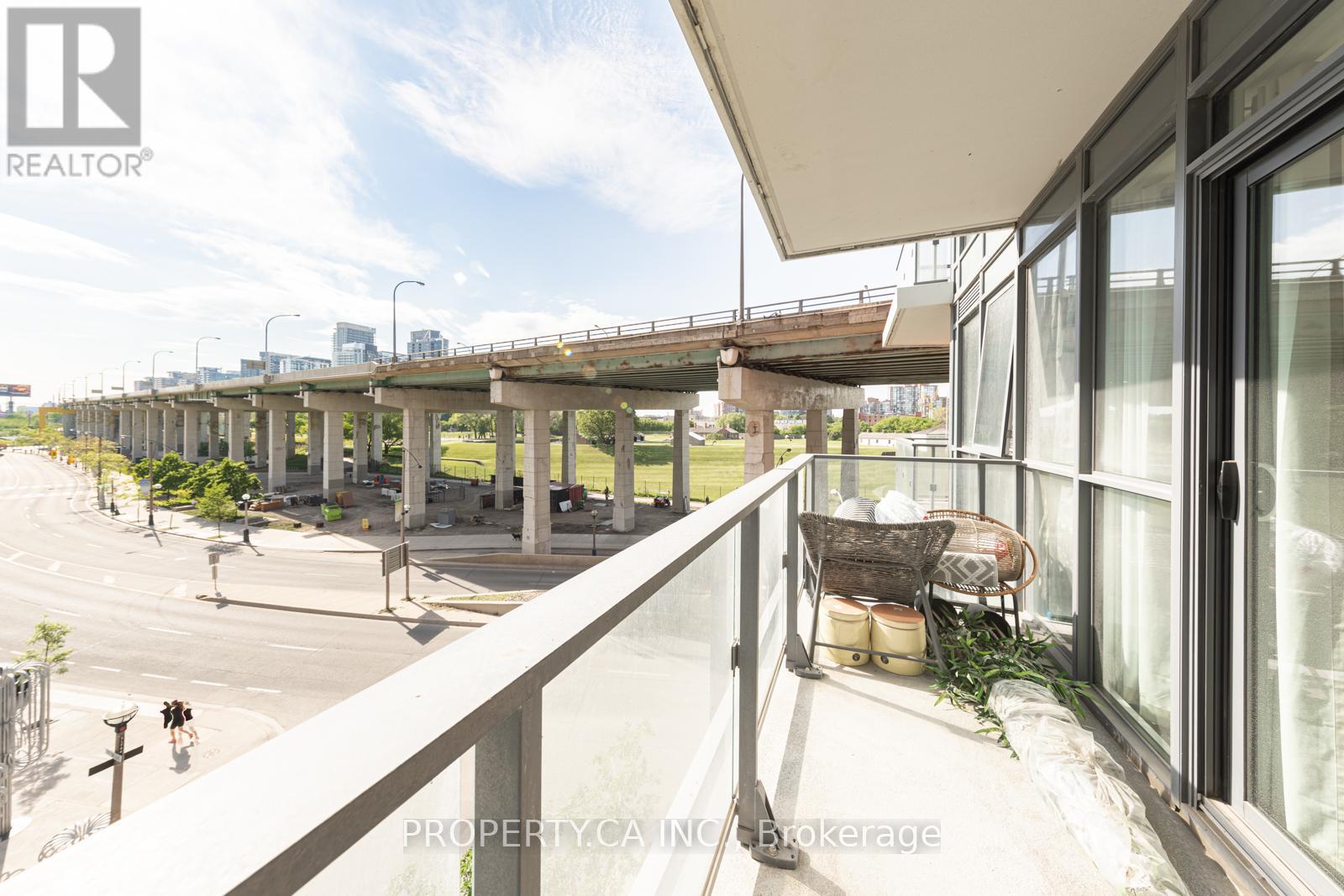 530 - 50 Bruyeres Mews, Toronto (Waterfront Communities), Ontario  M5V 0H8 - Photo 15 - C12596952