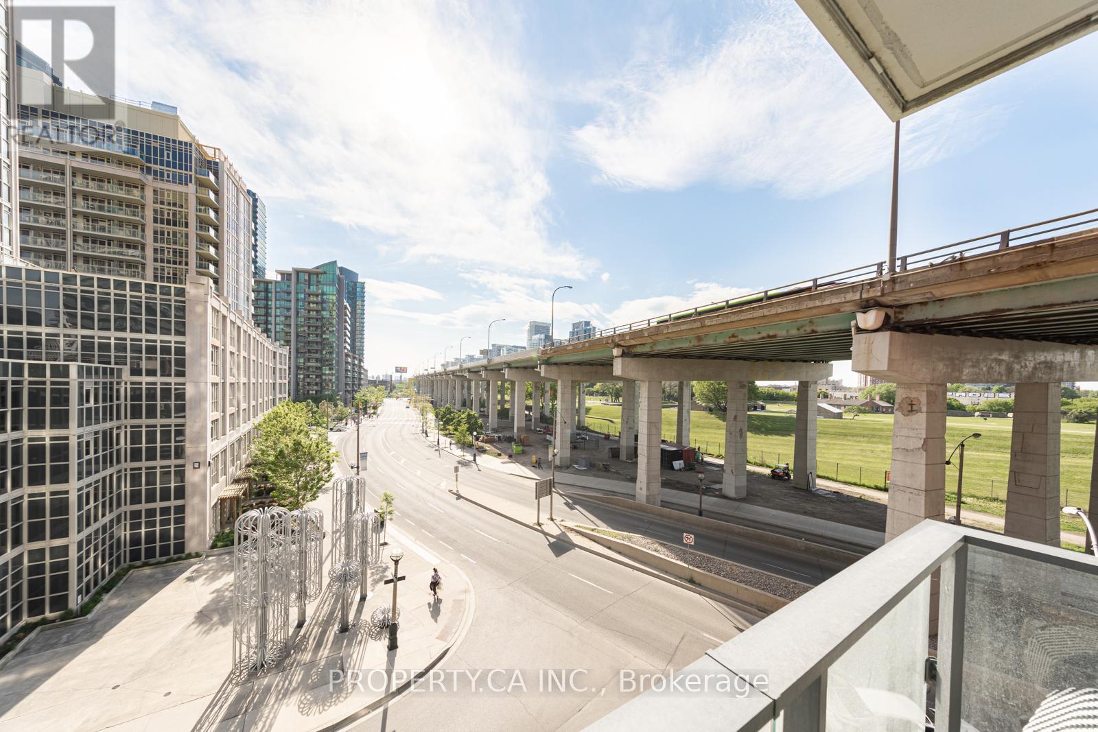 530 - 50 Bruyeres Mews, Toronto (Waterfront Communities), Ontario  M5V 0H8 - Photo 17 - C12596952