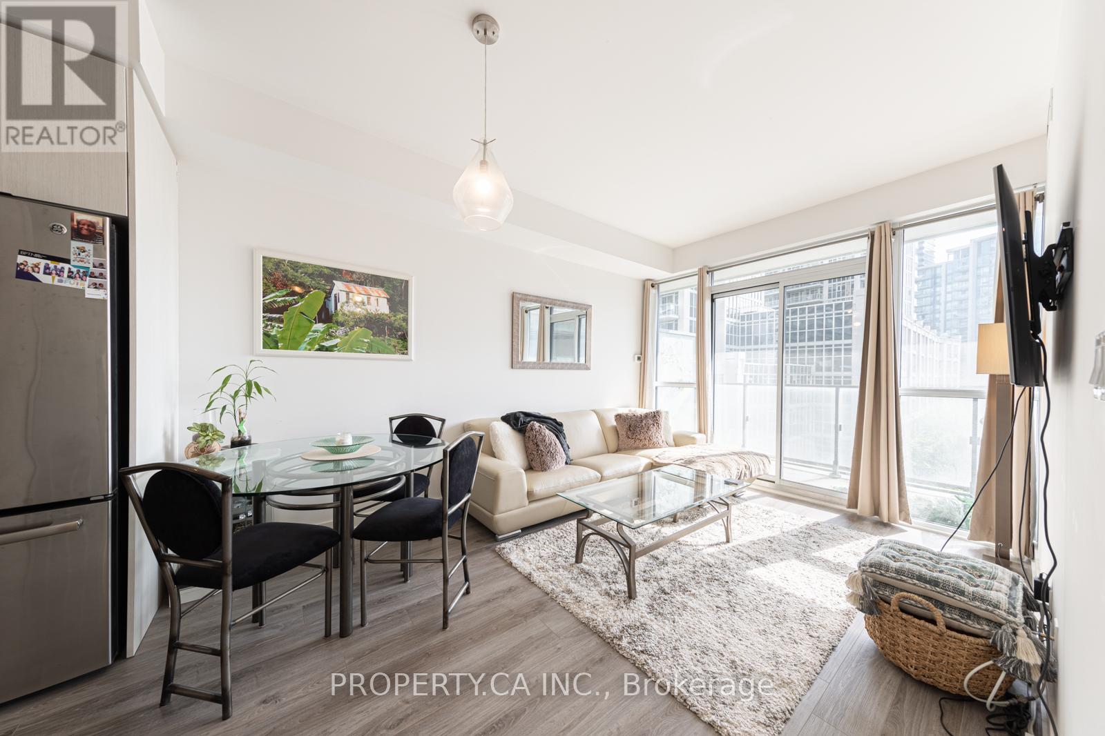 530 - 50 Bruyeres Mews, Toronto (Waterfront Communities), Ontario  M5V 0H8 - Photo 4 - C12596952