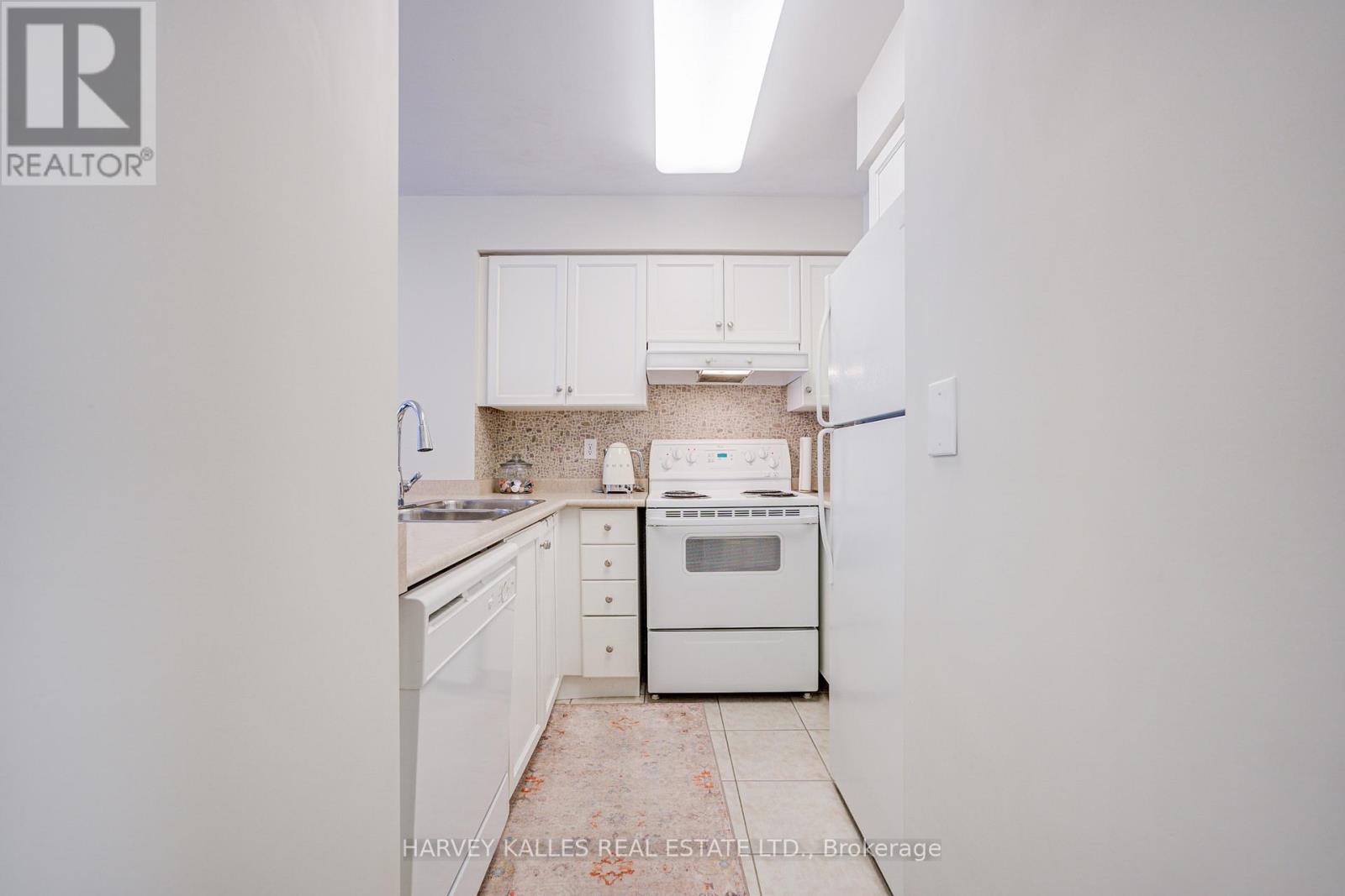 902 - 43 Eglinton Avenue, Toronto, Ontario  M4P 1A5 - Photo 15 - C12597008