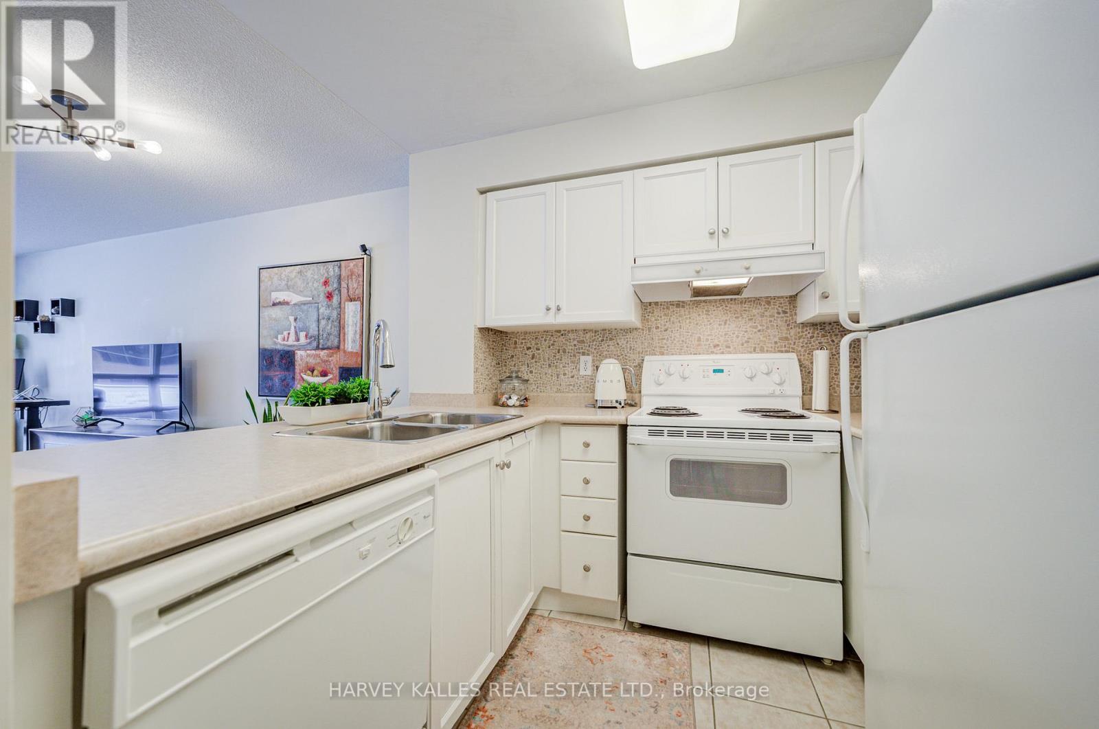 902 - 43 Eglinton Avenue, Toronto, Ontario  M4P 1A5 - Photo 16 - C12597008