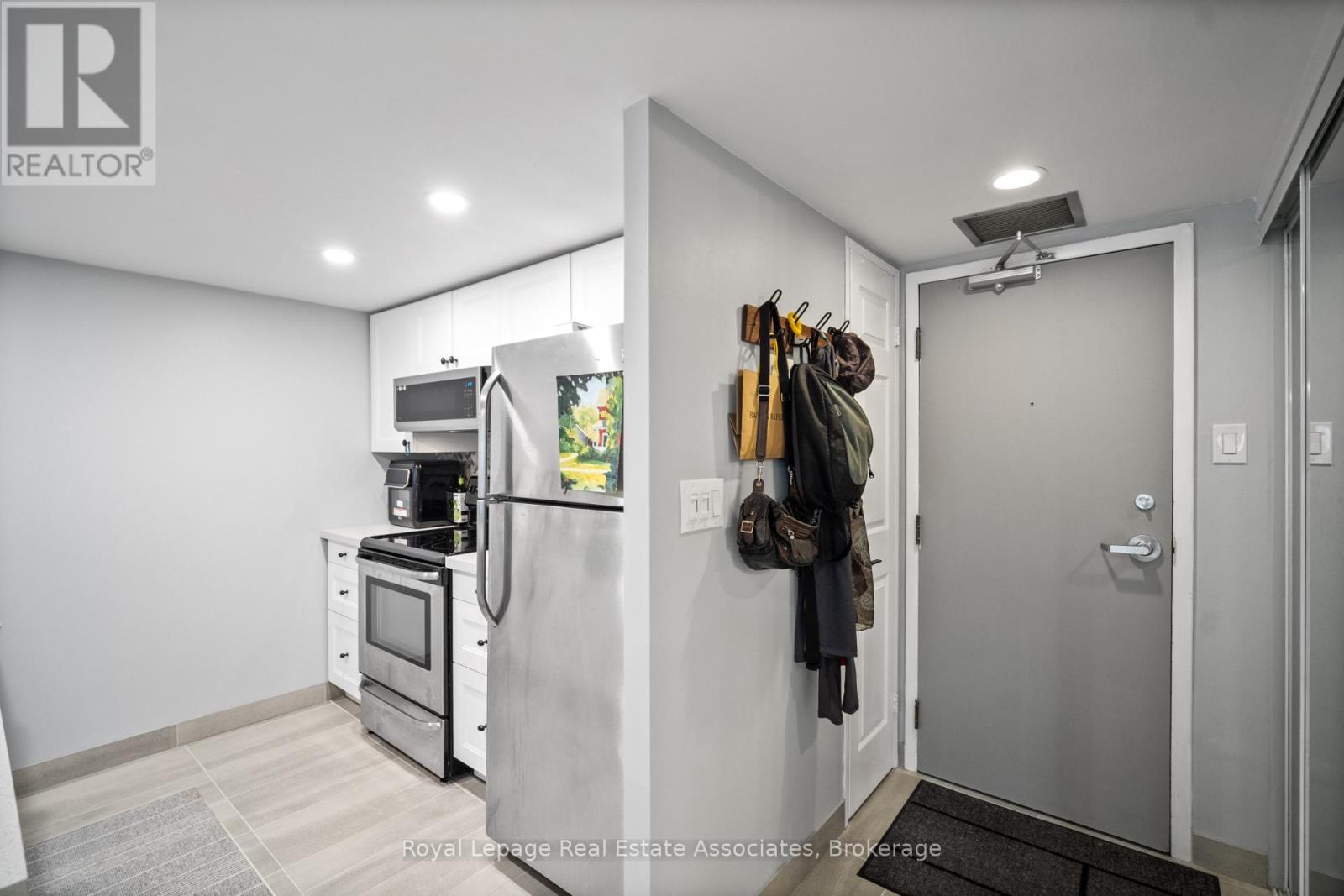 805 - 705 King Street W, Toronto, Ontario  M5V 2W8 - Photo 2 - C12579214