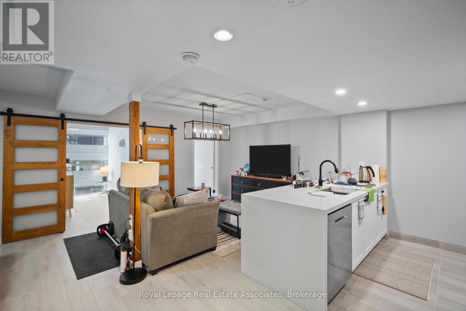 805 - 705 King Street W, Toronto, Ontario  M5V 2W8 - Photo 17 - C12579214