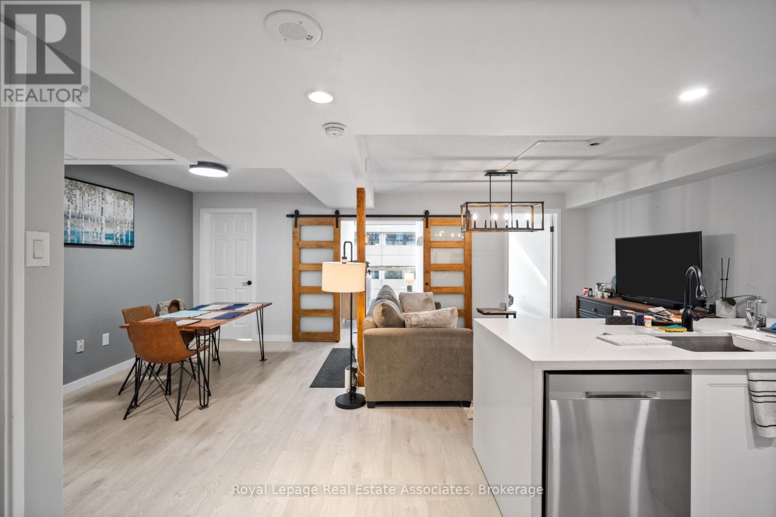 805 - 705 King Street W, Toronto, Ontario  M5V 2W8 - Photo 4 - C12579214