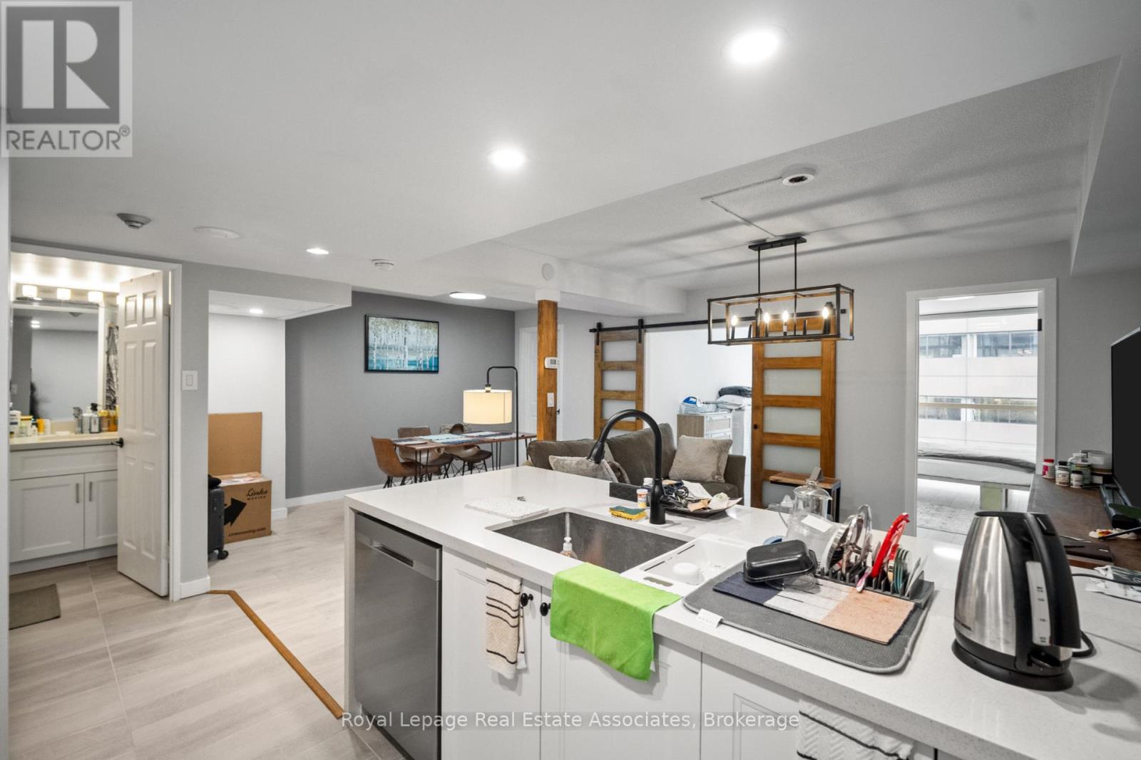 805 - 705 King Street W, Toronto, Ontario  M5V 2W8 - Photo 7 - C12579214